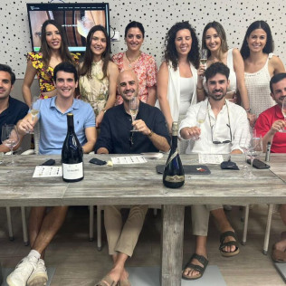 Visita a Bodega Vega Tolosa y Cata Comentada de Vinos  (Casas Ibáñez, Albacete)