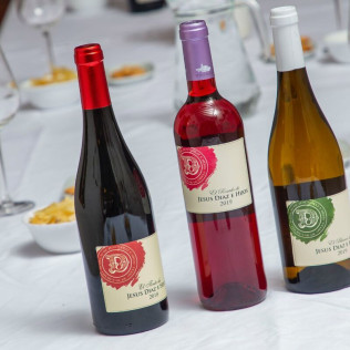 Visita a Bodegas Jesús Díaz e Hijos con Cata de 3 Vinos para dos (Colmenar de Oreja, Madrid)