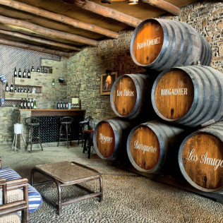 Visita Bodegas Pérez Barquero y Degustación de Cuatro Vinos para dos (Montilla, Córdoba)