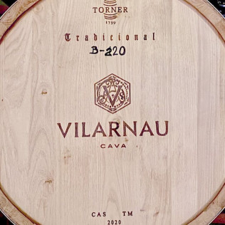 Visita a Bodega, Cata 3 Cavas y Obsequio para dos en Caves Vilarnau (Sant Sadurní d’Anoia, Barcelona)