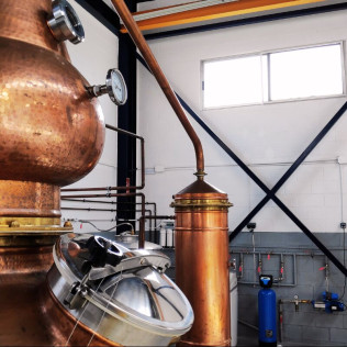 Visita Guiada a la Clandestilería con Cata de Ginebra para dos (Beniflà, Valencia)