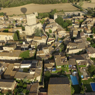 Vuelo en Globo con Cava, Zumos, Bizcocho de Almendras y Fotos (L'Empordà, Girona)