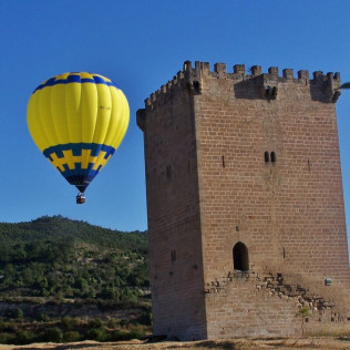 Vuelo en Globo con Almuerzo y Cava (Álava)