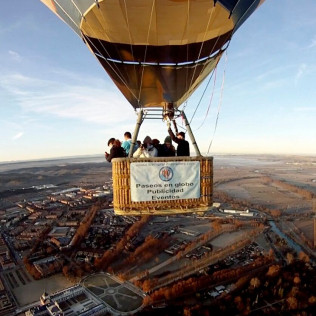 Vuelo en Globo con Vídeo, Almuerzo y Cava para dos (Aranjuez, Madrid)