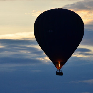 Vuelo en Globo con Vídeo, Almuerzo y Cava para dos (Aranjuez, Madrid)