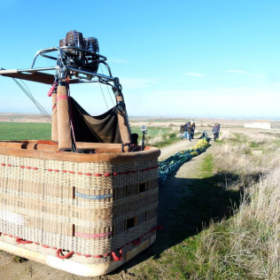 Vuelo en Globo, Cava con Fotos y Almuerzo (Segovia, Ocaña o Aranjuez)