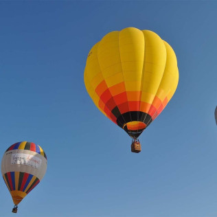 Vuelo en Globo Romántico para dos con Almuerzo y Cava (Plentzia, Vizcaya)