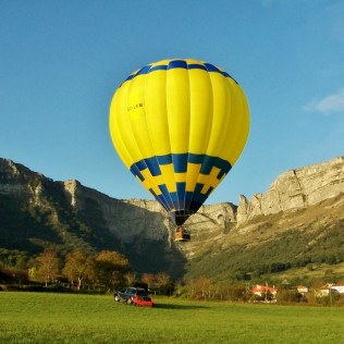 Vuelo en Globo por Valderejo con Almuerzo y Cava (Vizcaya)