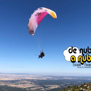 Vuelo Panorámico en Parapente desde los Altos de la Sierra (Madrid)