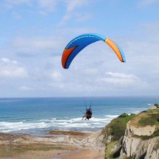 Pack Bikote: Vuelo en Parapente con Vídeo HD para dos al Atardecer (Sopelana, Vizcaya)