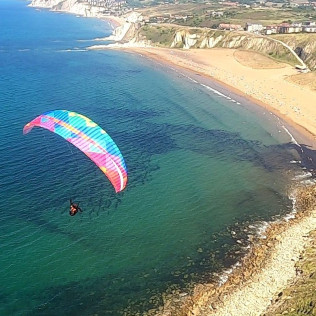 Pack Bikote: Vuelo en Parapente con Vídeo HD para dos al Atardecer (Sopelana, Vizcaya)