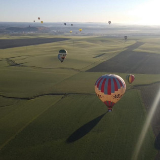 Vuelo Romántico en Globo para dos con Fotos y Vídeo (La Rioja)