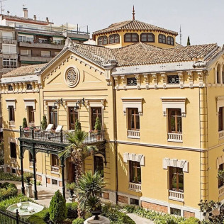 Sesión de Presoterapia Personalizada en Hospes Palacio de los Patos 5* (Granada)