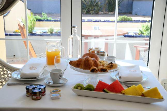 Escapada de 2 Noches con Comida y Circuito Termal para dos en Hotel Termes La Garriga 4* (La Garriga, Barcelona)