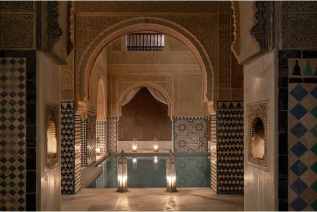 MIMMA 15: Baños Árabes y Masaje de 15 min. para Parejas en Hammam Al Andalus (Málaga)