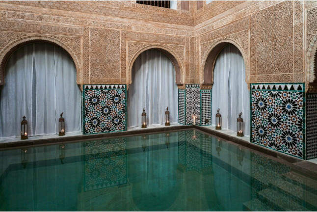 MIMMA 15: Baños Árabes y Masaje de 15 min. para Parejas en Hammam Al Andalus (Málaga)