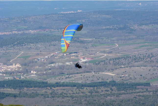 Vuelo en Parapente en Somosierra (Madrid / Segovia)