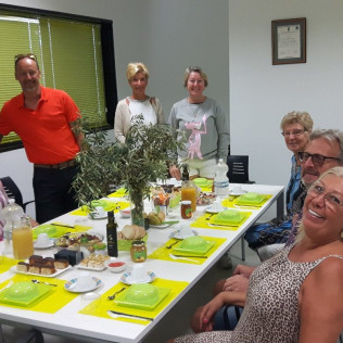 Visita Guiada a OleoAlmanzora con Desayuno o Merienda a base de AOVE para dos (Pulpí, Almería)