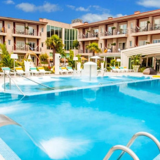 Acceso a Sivana Holistic Spa y Comida para dos en Augusta Eco Wellness Resort en Temporada Baja (Sanxenxo, Pontevedra)