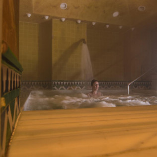Baños Árabes y Masaje 15' en Baños Árabes Palacio de Comares (Granada)