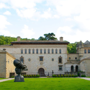 Señorío de Otazu: Visita a Bodega Otazu para dos (Otazu, Navarra)