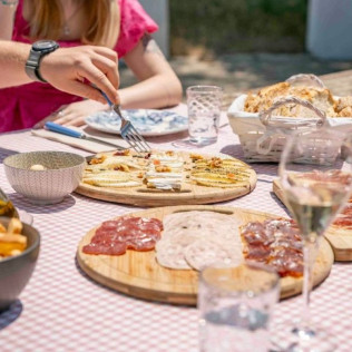 Brunch, Visita y Cata para dos en Cava Rovellats (Barcelona)