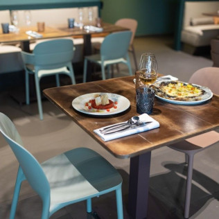 ESPECIAL PAREJAS: Entrada Premium a Caldea con Comida o Cena en el Restaurante Blu para dos (Andorra)