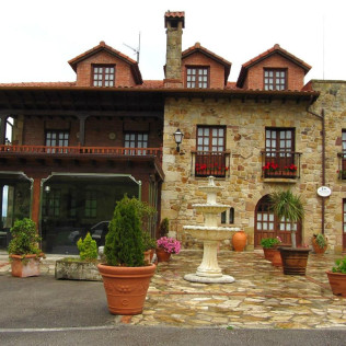 Escapada con Bañera de Hidromasaje en Casa Rural Posada El Solar 3* (Galizano, Cantabria)