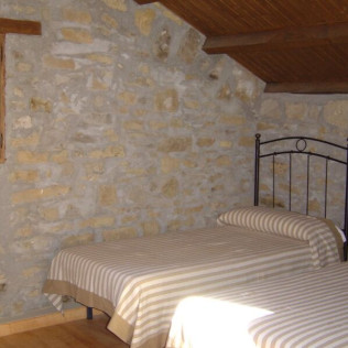 Escapada con Desayuno Casero en Casa Rural Tomaso (Reperós, Huesca)