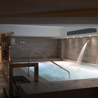 Circuito Spa y Tratamiento en Hotel Catalonia Atenas 4* (Barcelona)