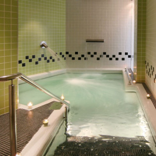 Circuito Spa y Comida o Cena Romántica para dos en Gran Hotel Don Manuel 4* (Cáceres)