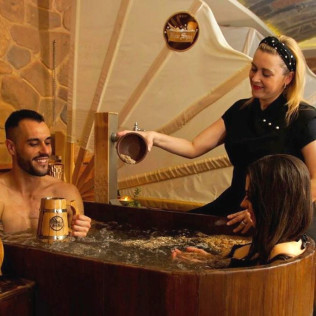 Circuito Spa de Cerveza y Masaje en Beer Spa (Madrid)