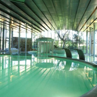 Spa "Aquatonic" para dos en Hotel Termes de Montbrió 4* (Tarragona)