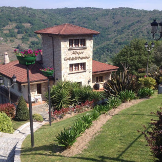Visita a Bodega y Cata de Vinos para dos en Adegas Condado de Sequeiras de Ribeira Sacra (Chantada, Lugo) 