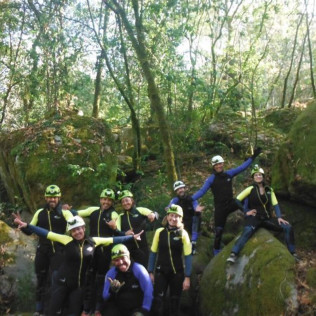 Espeleobarranco: Espeleología y Barranquismo en Cueva do Folón (Coruxo - Vigo, Pontevedra)