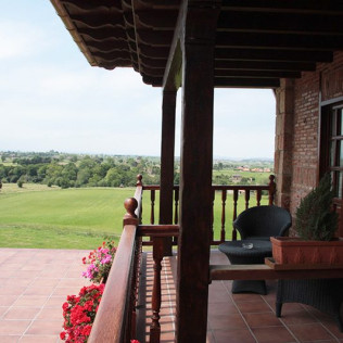 Desayuno Rural y Visita al Museo del Sobao para dos en Posada El Solar (Galizano, Cantabria)