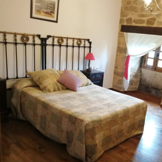 Escapada de 2 Noches con Desayuno en Posada de Pedrazales (Pedrazales, Zamora)