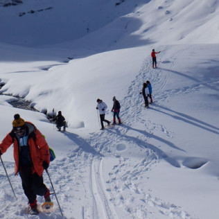 Excursión en Raquetas de Nieve y Fotos (León)