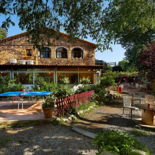 Escapada con Desayuno en Hotel Rural Mas Torrencito - Pet friendly (Parets d'Empordà, Girona)