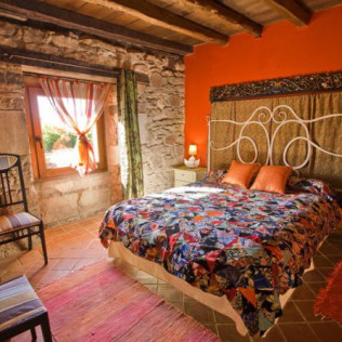Escapada de 2 Noches con Cena en Hotel Rural Casa de las Campanas (Salinas de Pisuerga, Palencia)