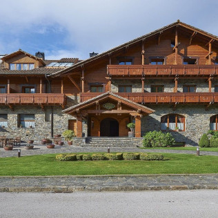 Escapada en Hotel Grèvol Spa 4* (D-J) (Llanars, Girona)