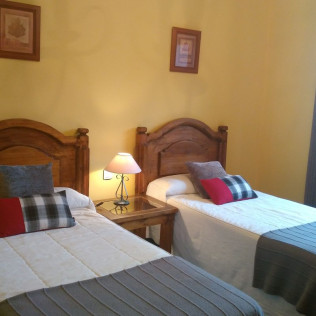 Escapada con Desayuno en Hotel Rural Valle Agadón (Monsagro, Salamanca)