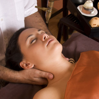 Spa y Masaje Ayurveda en Aquum Club Spa Estival Park (La Pineda, Tarragona)