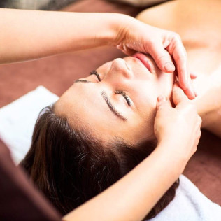 360° Experience: Zona Wellness, Masaje Facial y Corporal Descontracturante en Hotel Catalonia Gran Vía Bilbao 4* (Vizcaya)