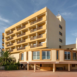 Mesa para dos: Comida o Cena para dos personas en Parador de Melilla (Melilla)