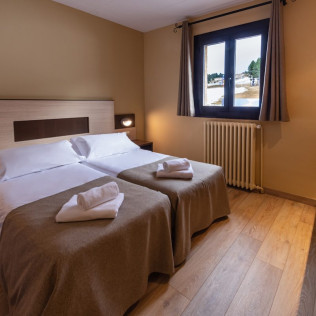 Escapada con Desayuno en Hotel Port 1730 (Port del Comte, Lleida)