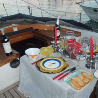 Puesta de Sol y Cena en Velero (Alicante)