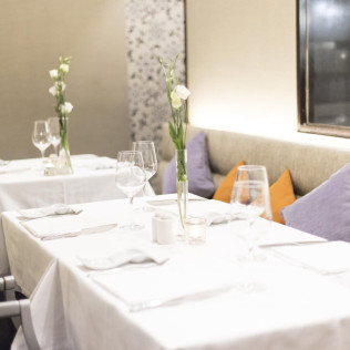 Comida o Cena para 3 personas en el Restaurante Malvar del Hospes Puerta de Alcalá 5* (Madrid)