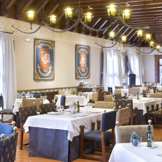 Mesa para dos: Comida o Cena para dos personas en Parador de Alcañiz (Teruel)