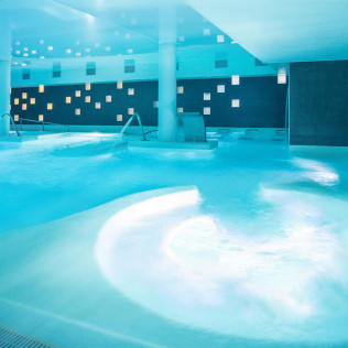 Piscina Termal Activa en Balneario Alhama de Aragón 4* (Zaragoza)